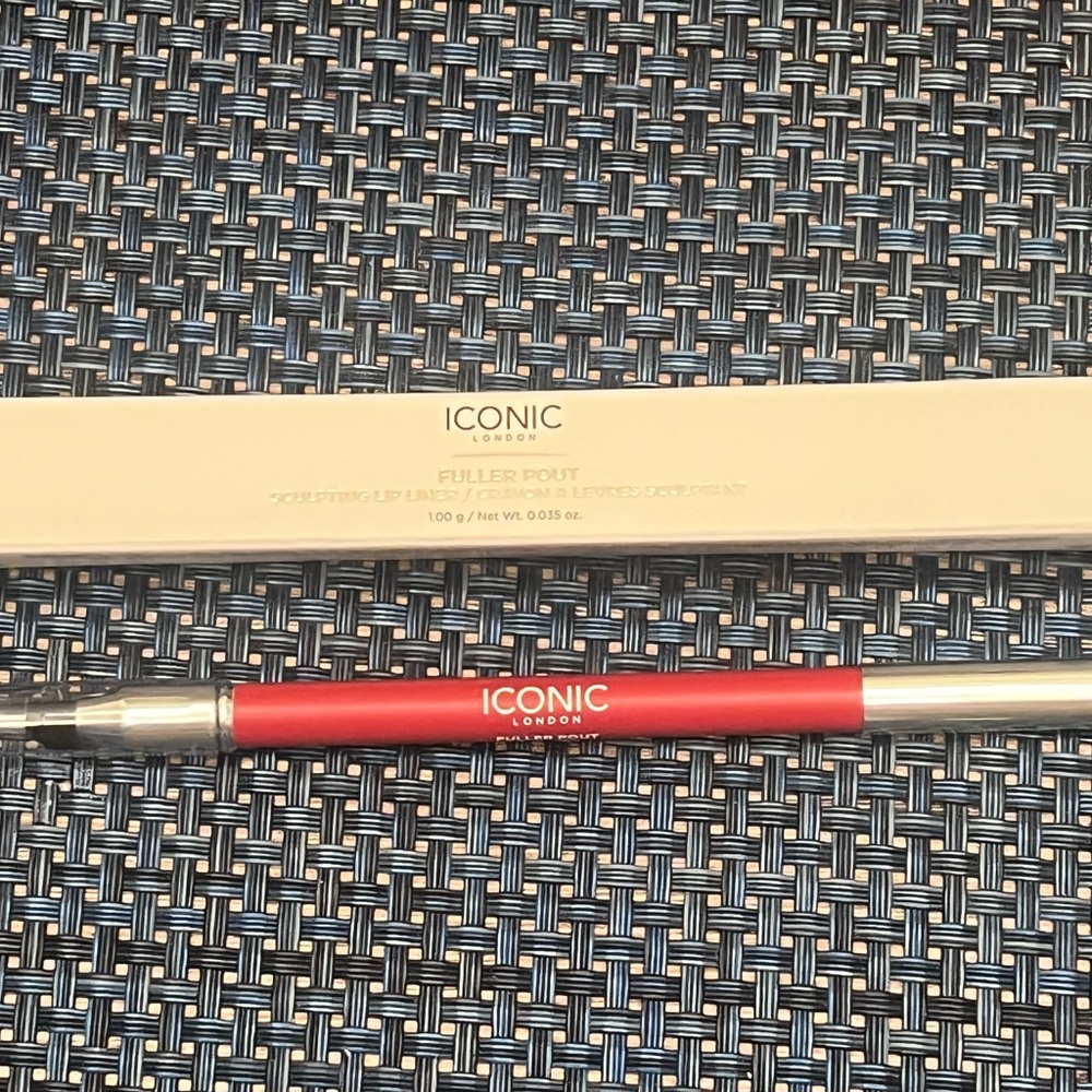 ICONIC London Red Lip Crayon